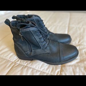 GREY Saks Fith Avenue men’s boots 9.5